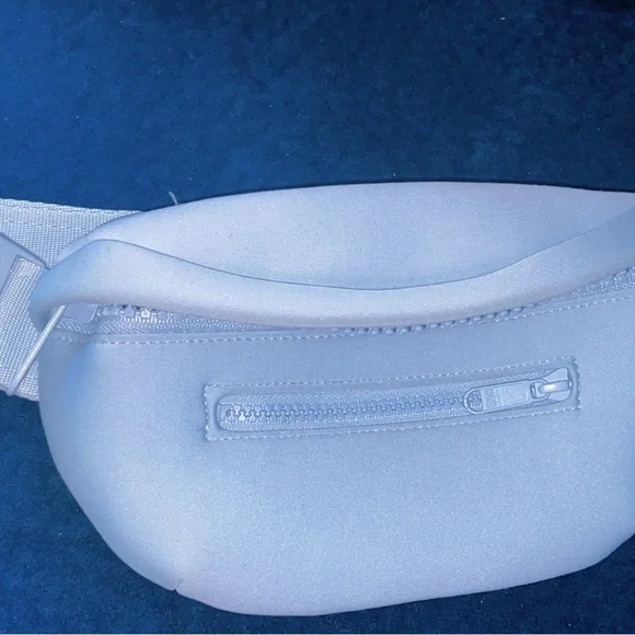 ๐๐ Dagne Dover Fanny pack - Picture 7 of 9